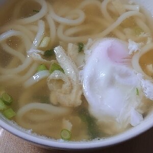 落とし玉子と油あげのうどん